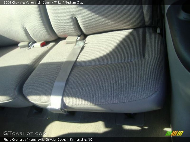 Summit White / Medium Gray 2004 Chevrolet Venture LS