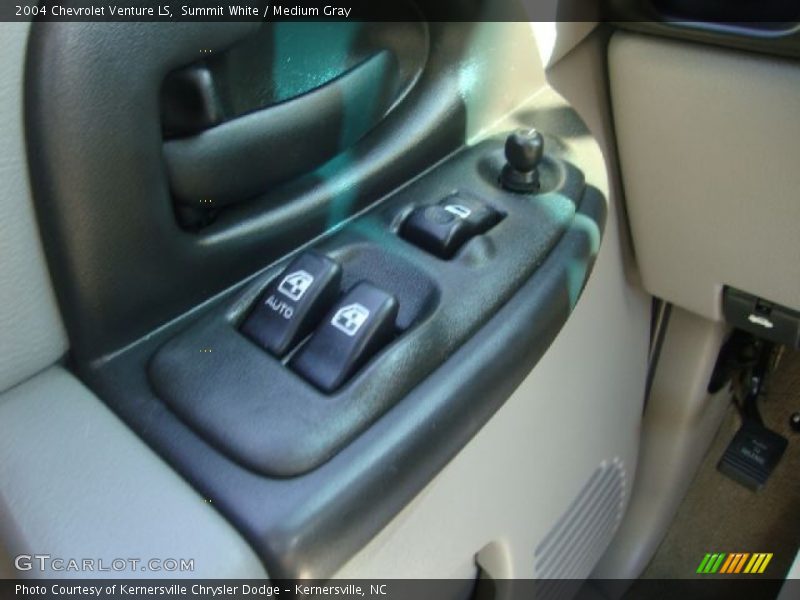 Summit White / Medium Gray 2004 Chevrolet Venture LS