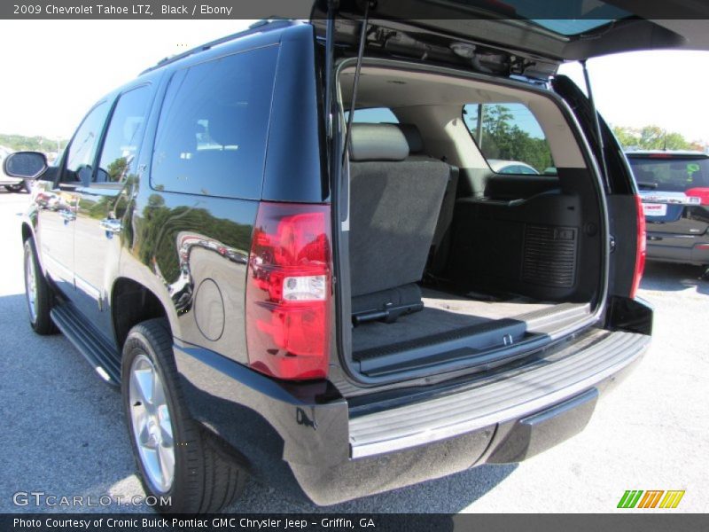 Black / Ebony 2009 Chevrolet Tahoe LTZ