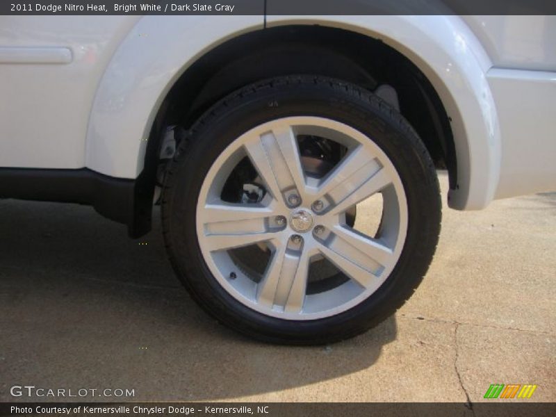 Bright White / Dark Slate Gray 2011 Dodge Nitro Heat
