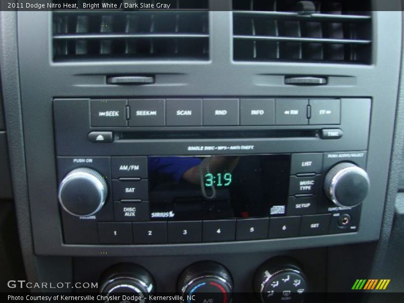 Bright White / Dark Slate Gray 2011 Dodge Nitro Heat