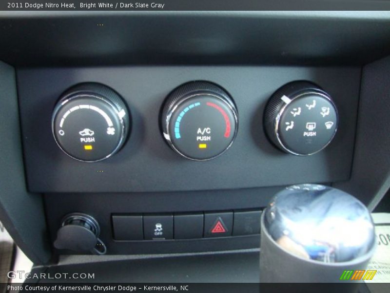 Bright White / Dark Slate Gray 2011 Dodge Nitro Heat