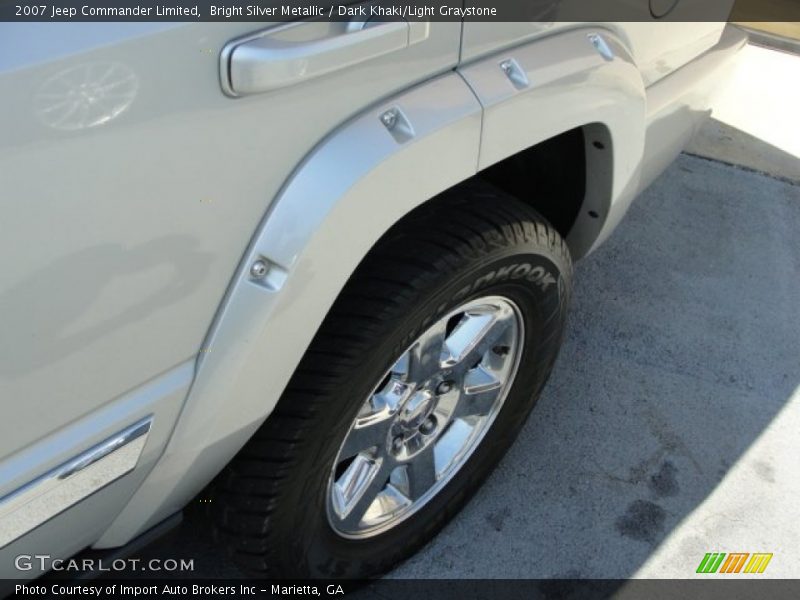Bright Silver Metallic / Dark Khaki/Light Graystone 2007 Jeep Commander Limited