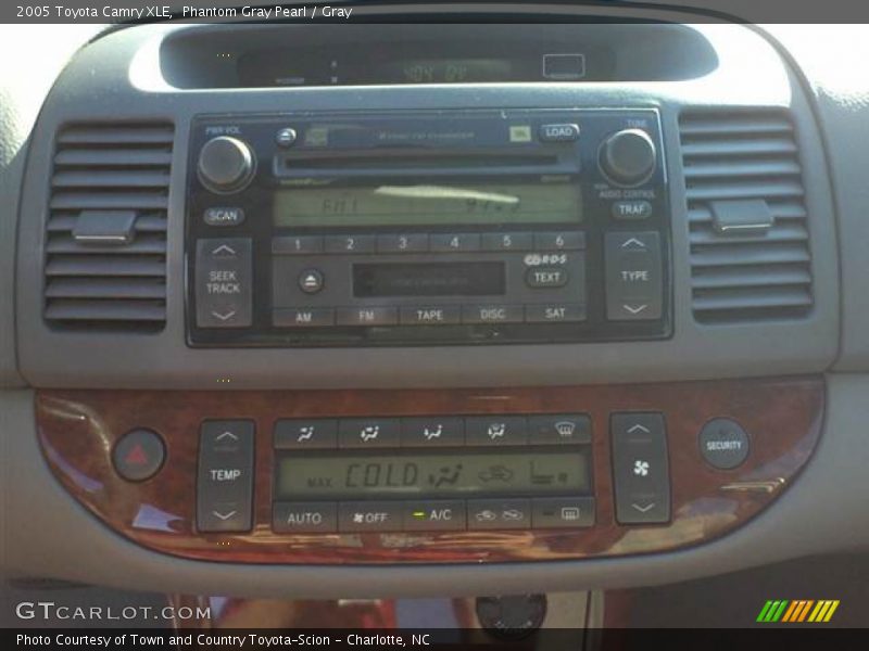 Phantom Gray Pearl / Gray 2005 Toyota Camry XLE