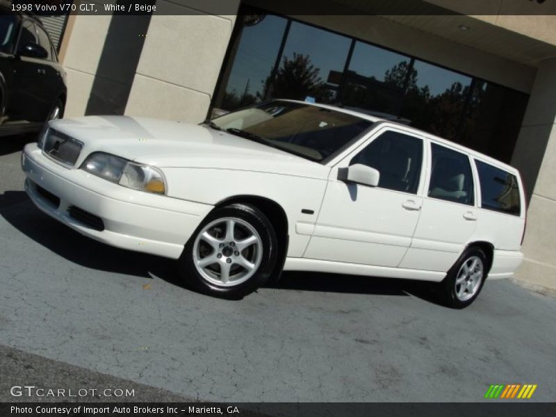 White / Beige 1998 Volvo V70 GLT