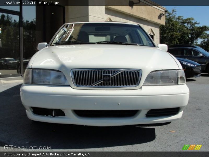 White / Beige 1998 Volvo V70 GLT