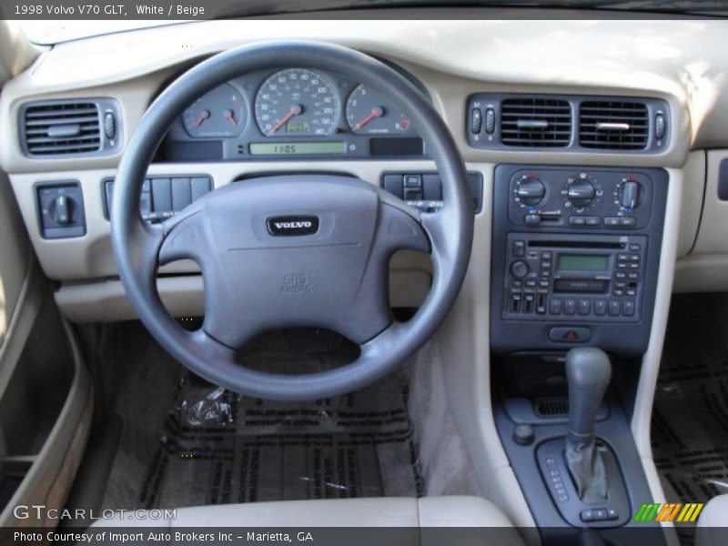 White / Beige 1998 Volvo V70 GLT