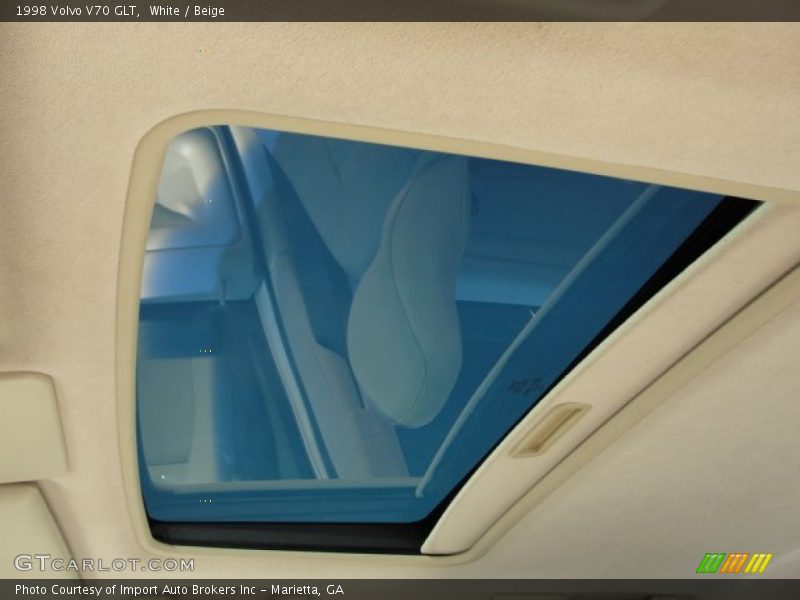 White / Beige 1998 Volvo V70 GLT