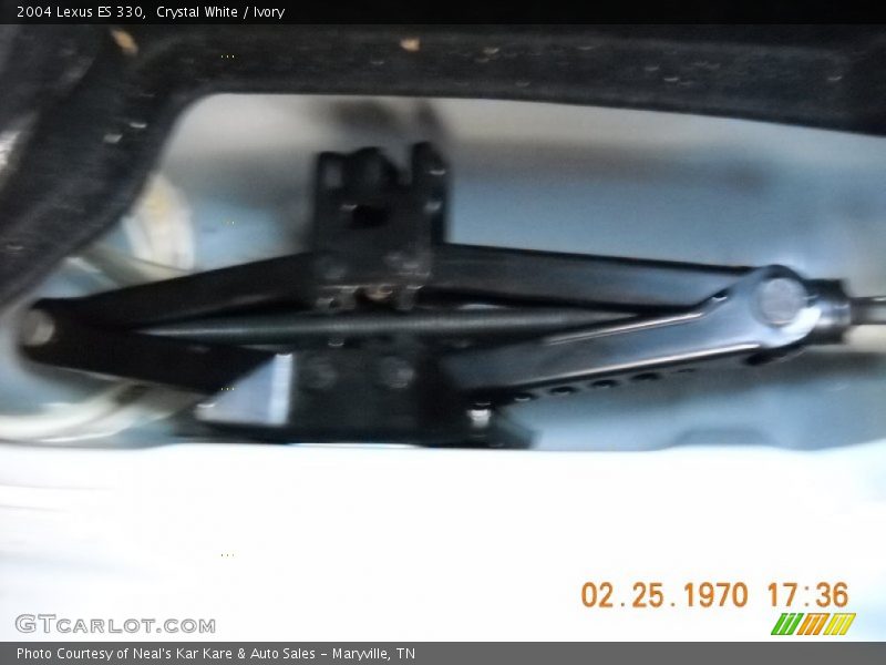 Crystal White / Ivory 2004 Lexus ES 330