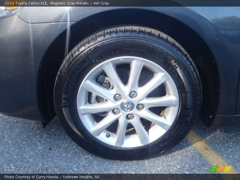 Magnetic Gray Metallic / Ash Gray 2010 Toyota Camry XLE