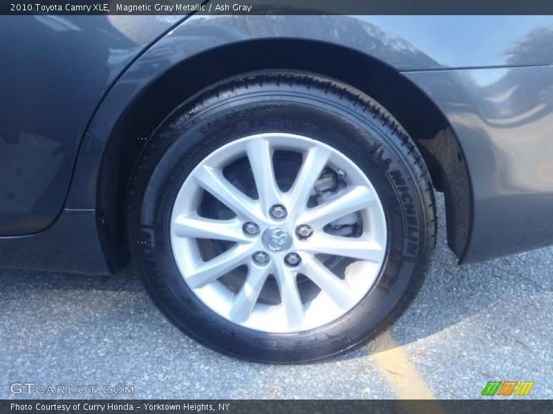 Magnetic Gray Metallic / Ash Gray 2010 Toyota Camry XLE