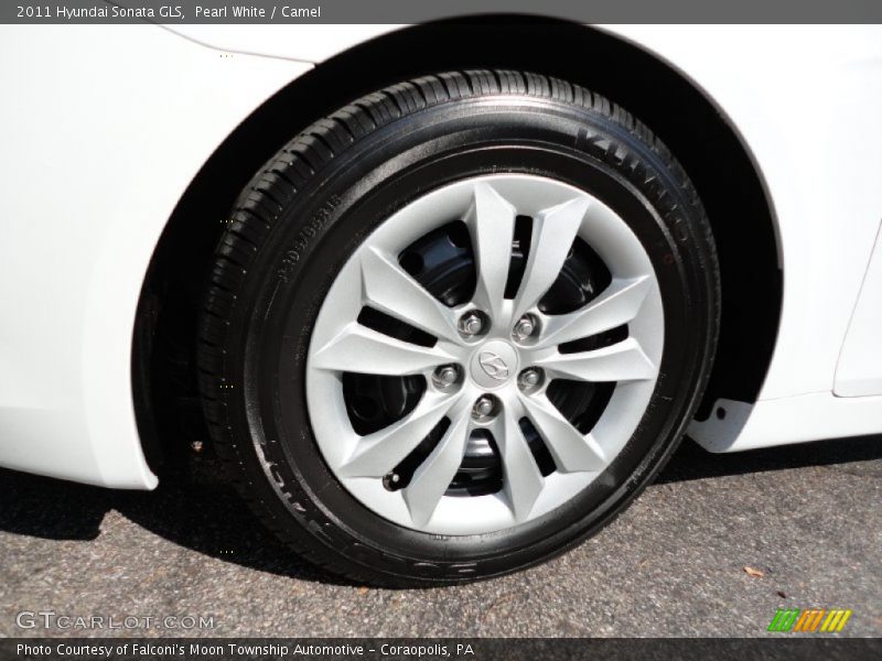 Pearl White / Camel 2011 Hyundai Sonata GLS