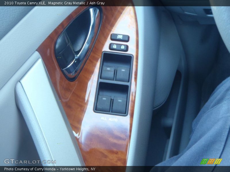 Magnetic Gray Metallic / Ash Gray 2010 Toyota Camry XLE