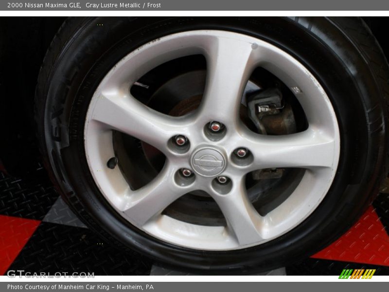 Gray Lustre Metallic / Frost 2000 Nissan Maxima GLE