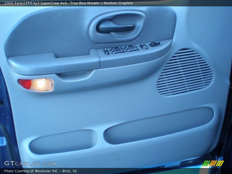True Blue Metallic / Medium Graphite 2002 Ford F150 XLT SuperCrew 4x4
