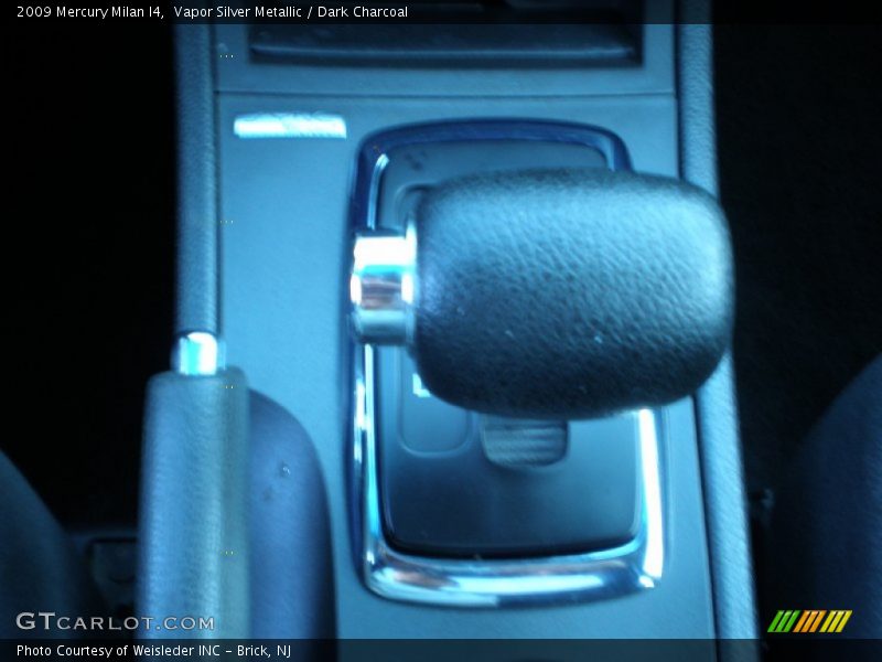 Vapor Silver Metallic / Dark Charcoal 2009 Mercury Milan I4