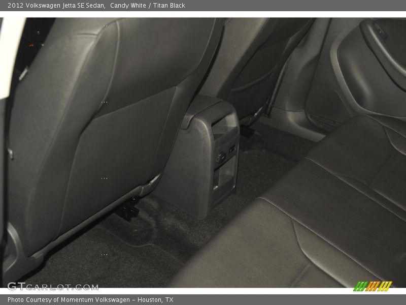 Candy White / Titan Black 2012 Volkswagen Jetta SE Sedan