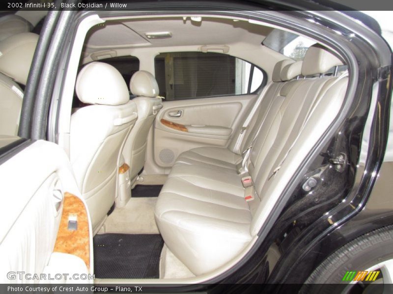 Black Obsidian / Willow 2002 Infiniti I 35