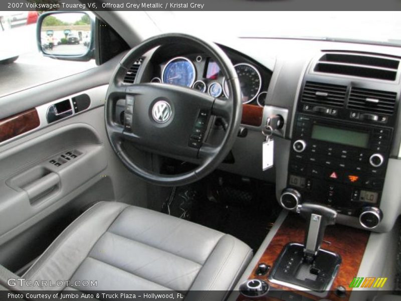 Offroad Grey Metallic / Kristal Grey 2007 Volkswagen Touareg V6
