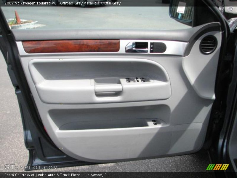 Offroad Grey Metallic / Kristal Grey 2007 Volkswagen Touareg V6