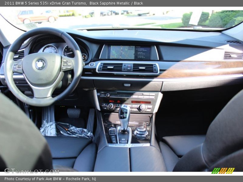 Dashboard of 2011 5 Series 535i xDrive Gran Turismo