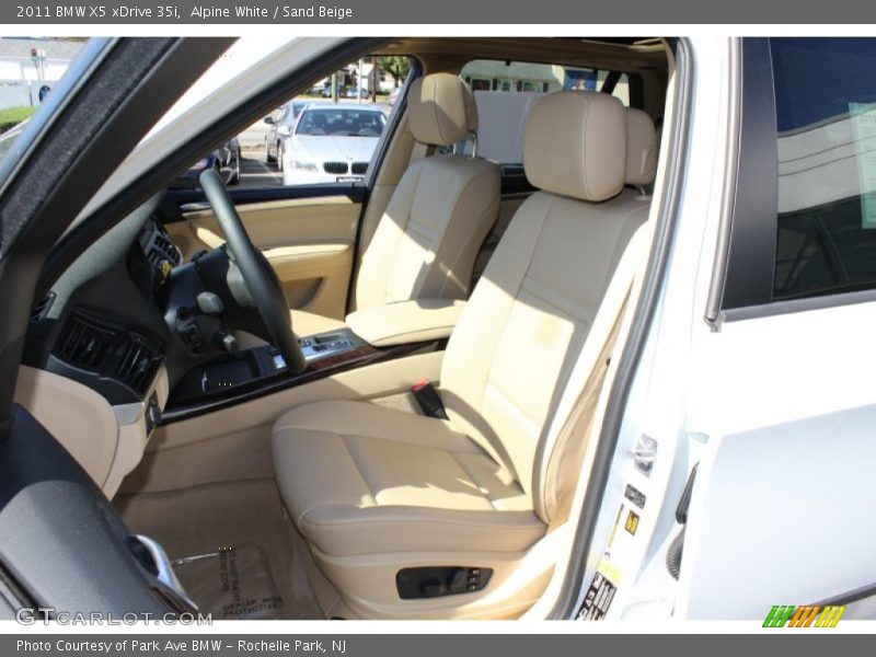 Alpine White / Sand Beige 2011 BMW X5 xDrive 35i