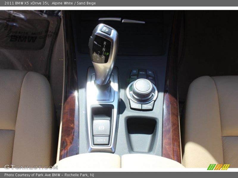 Alpine White / Sand Beige 2011 BMW X5 xDrive 35i