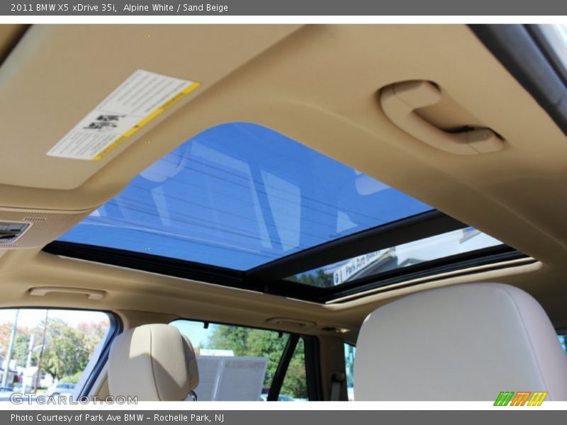 Alpine White / Sand Beige 2011 BMW X5 xDrive 35i