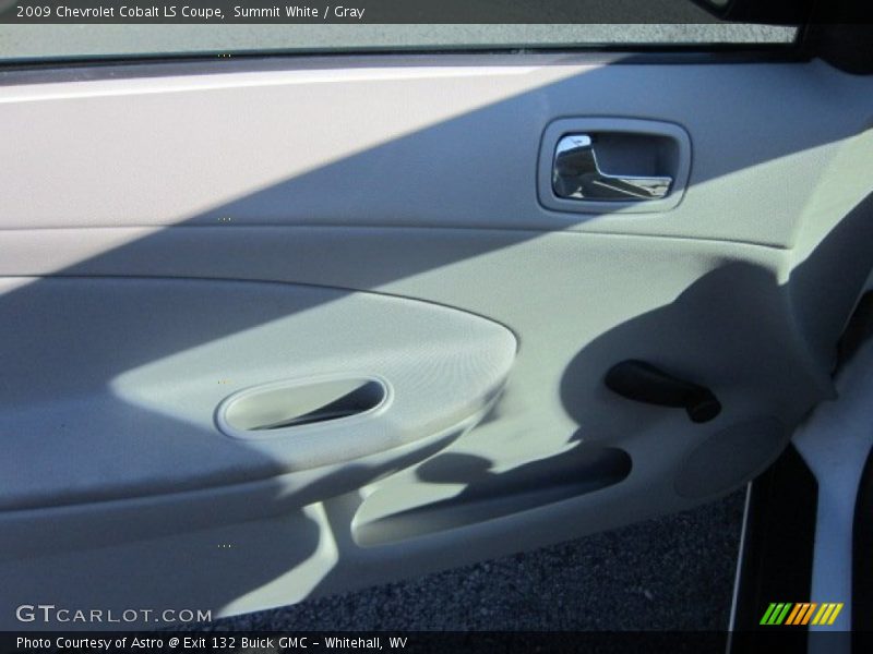 Summit White / Gray 2009 Chevrolet Cobalt LS Coupe