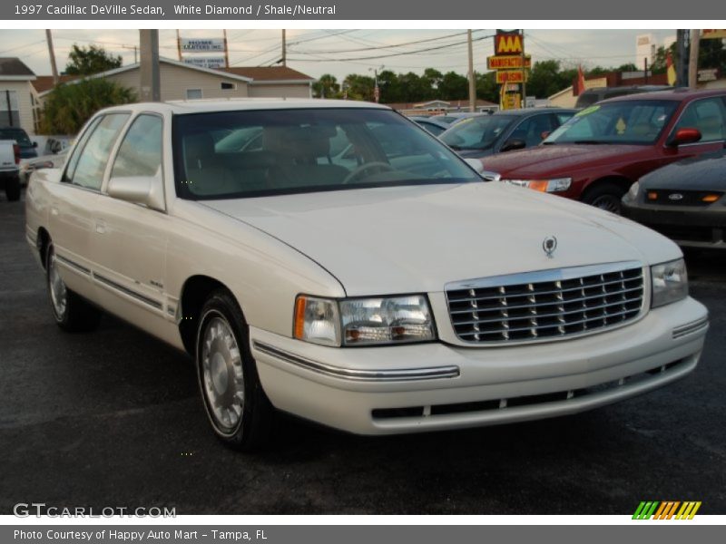 Front 3/4 View of 1997 DeVille Sedan