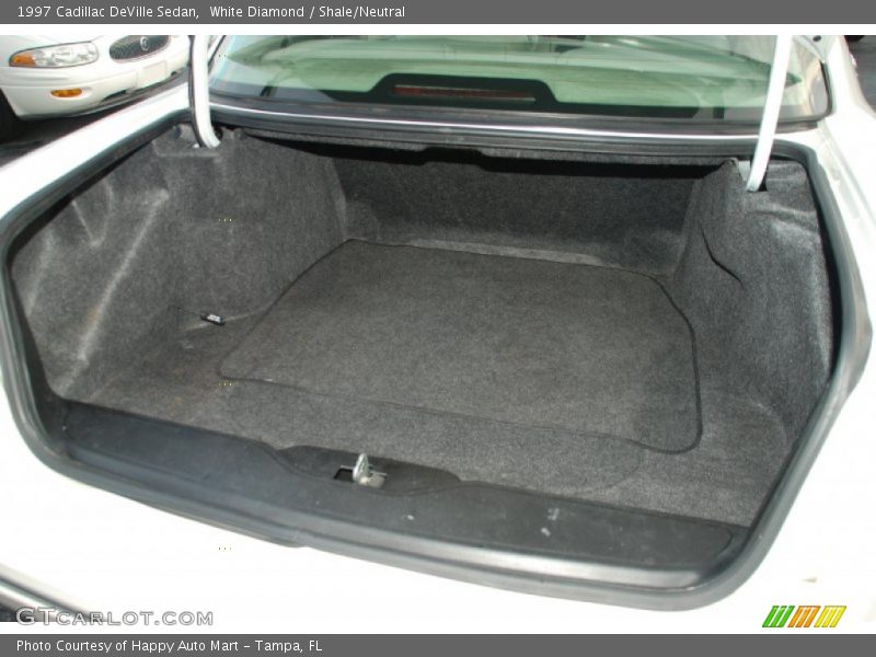 1997 DeVille Sedan Trunk