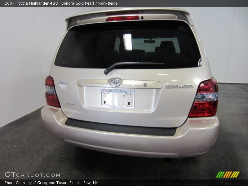 Sonora Gold Pearl / Ivory Beige 2007 Toyota Highlander 4WD