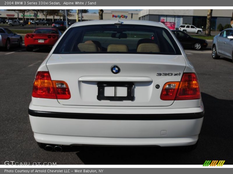 Alpine White / Sand 2004 BMW 3 Series 330xi Sedan