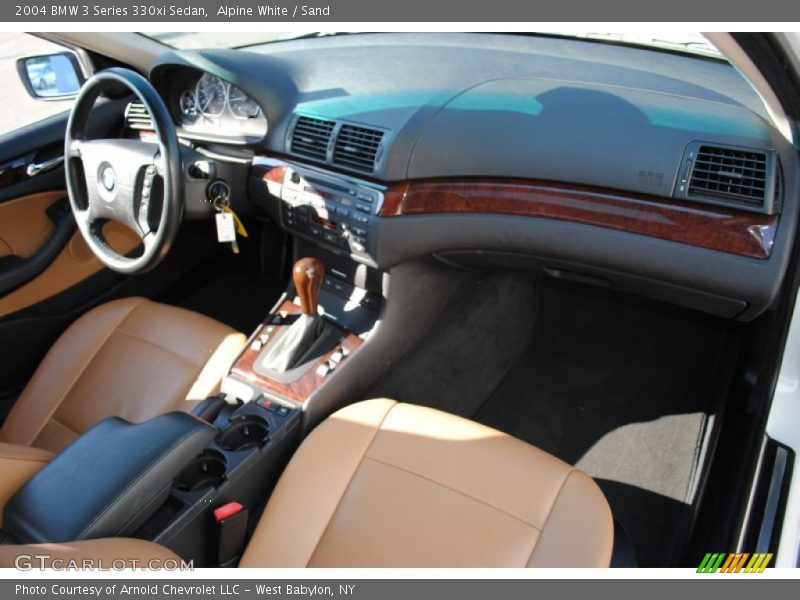 Alpine White / Sand 2004 BMW 3 Series 330xi Sedan