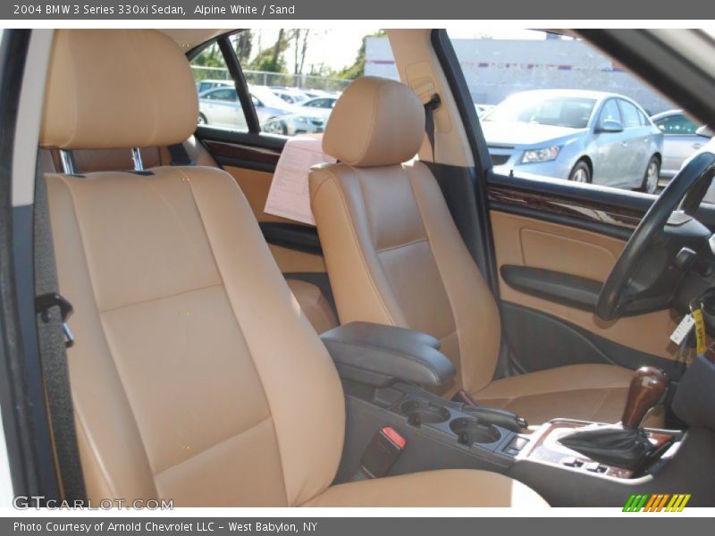 Alpine White / Sand 2004 BMW 3 Series 330xi Sedan