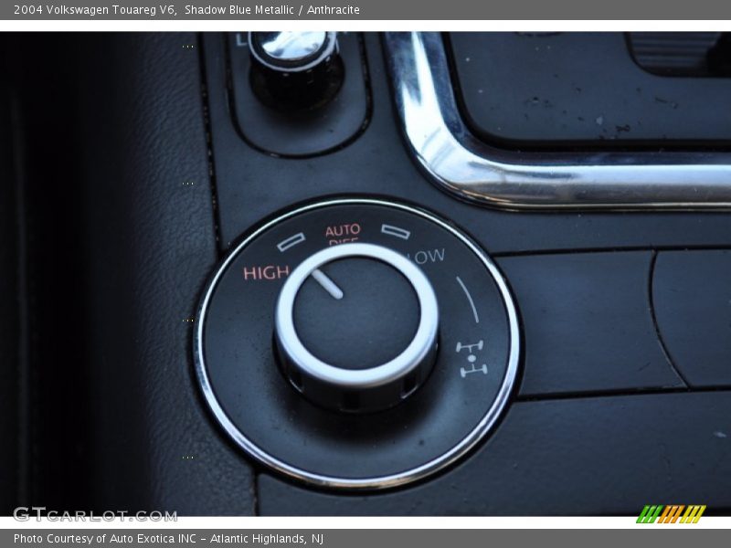 Shadow Blue Metallic / Anthracite 2004 Volkswagen Touareg V6