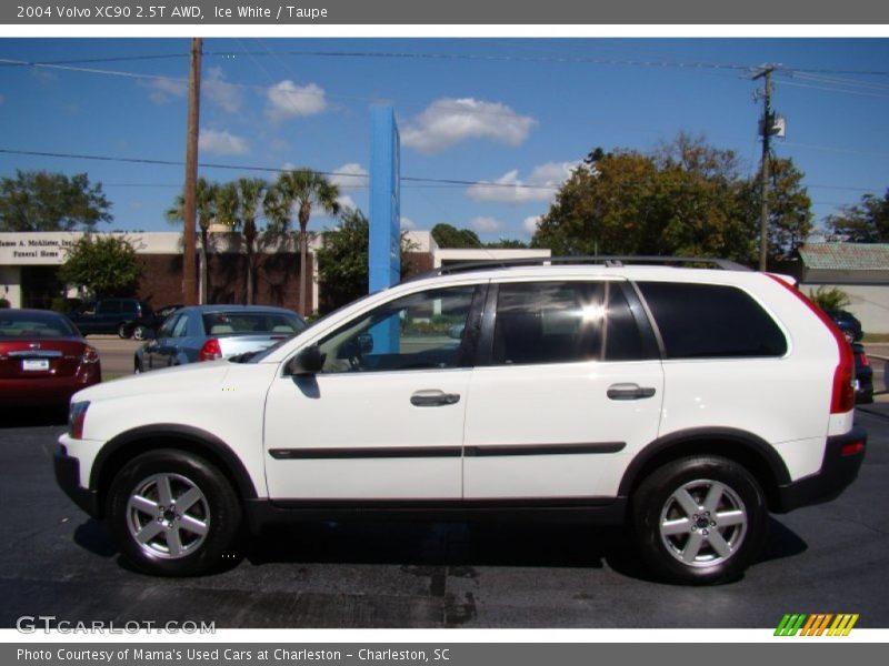 Ice White / Taupe 2004 Volvo XC90 2.5T AWD