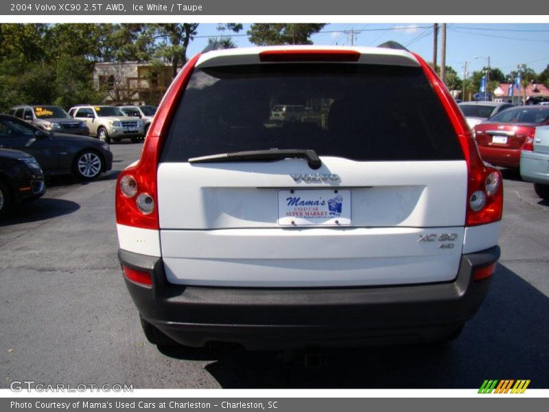 Ice White / Taupe 2004 Volvo XC90 2.5T AWD