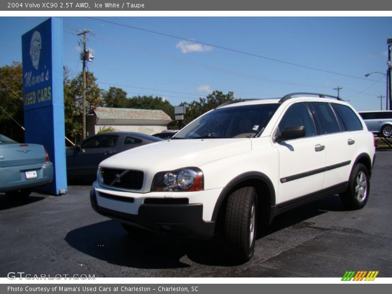 Ice White / Taupe 2004 Volvo XC90 2.5T AWD