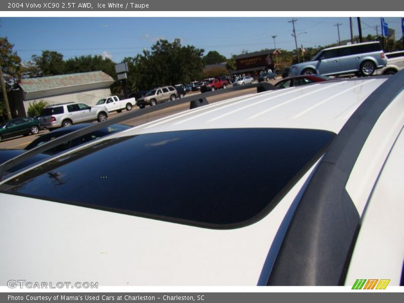 Ice White / Taupe 2004 Volvo XC90 2.5T AWD