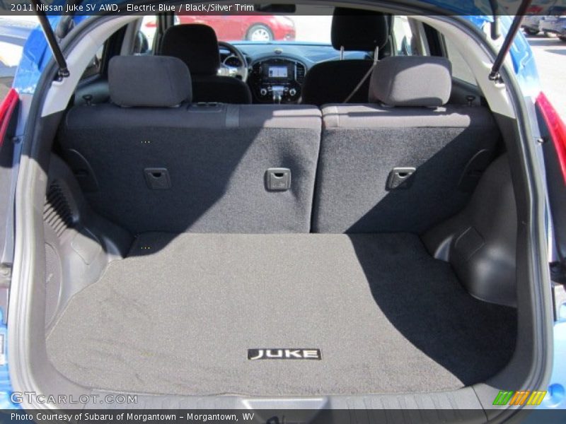  2011 Juke SV AWD Trunk