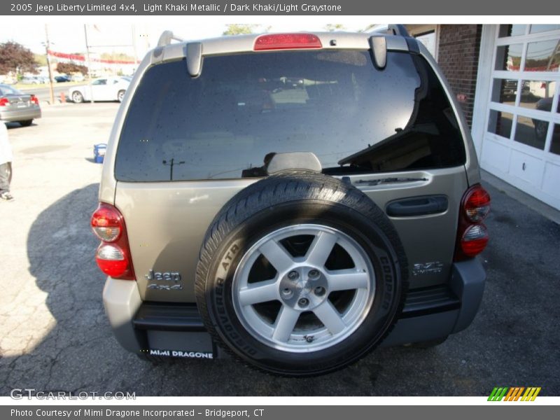 Light Khaki Metallic / Dark Khaki/Light Graystone 2005 Jeep Liberty Limited 4x4