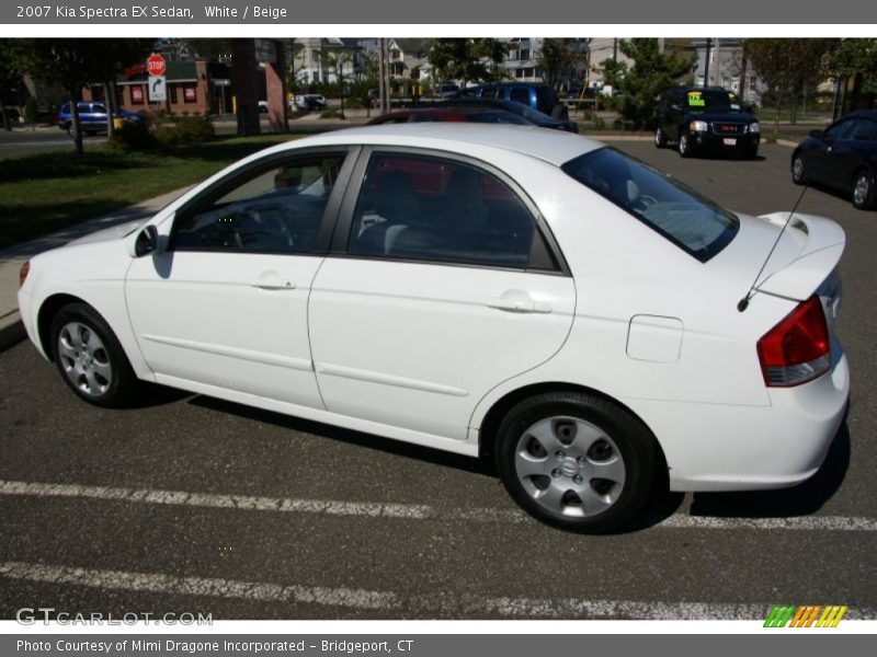 White / Beige 2007 Kia Spectra EX Sedan