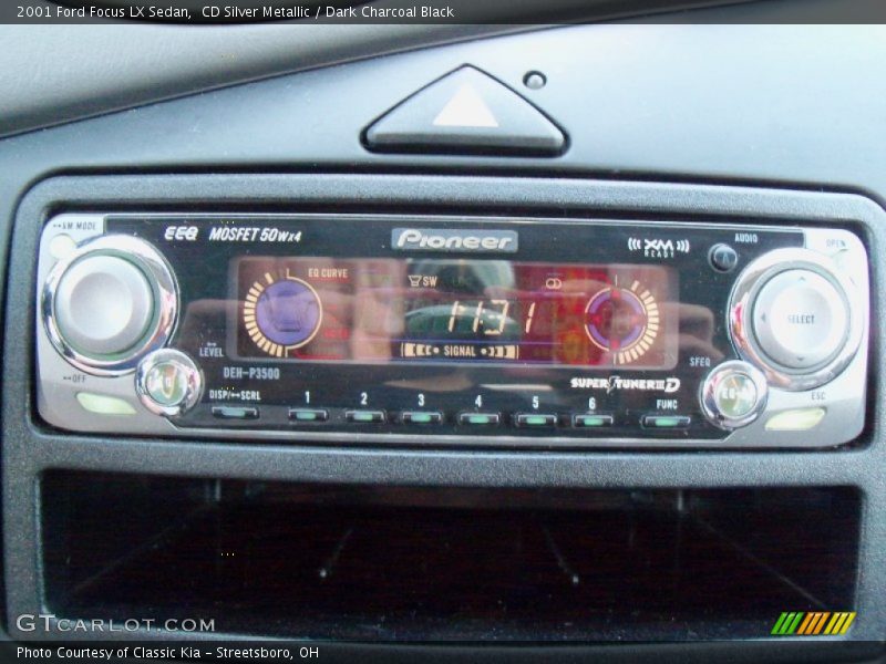 CD Silver Metallic / Dark Charcoal Black 2001 Ford Focus LX Sedan