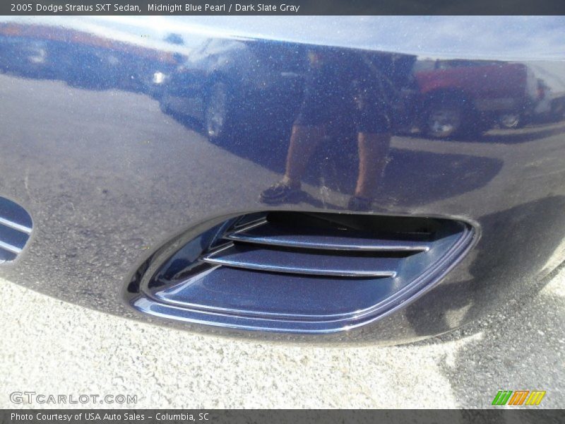 Midnight Blue Pearl / Dark Slate Gray 2005 Dodge Stratus SXT Sedan