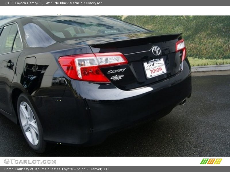 Attitude Black Metallic / Black/Ash 2012 Toyota Camry SE