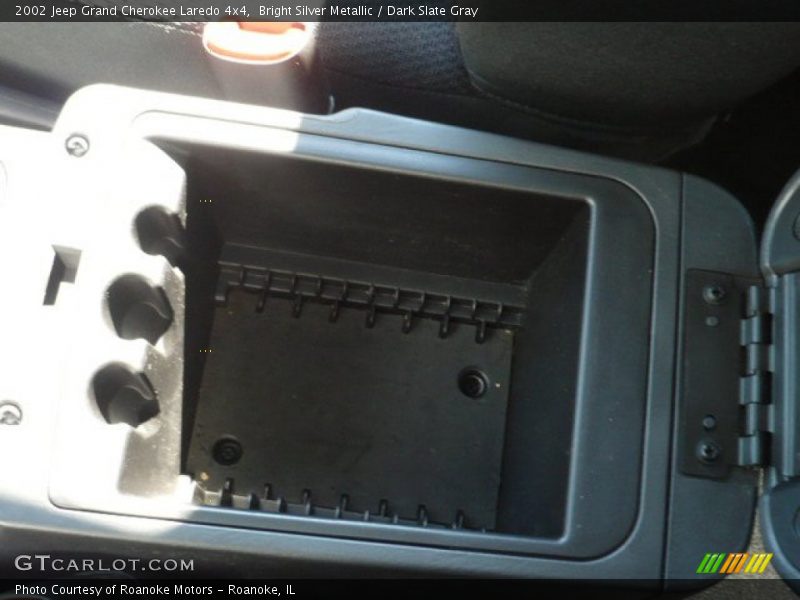 Bright Silver Metallic / Dark Slate Gray 2002 Jeep Grand Cherokee Laredo 4x4