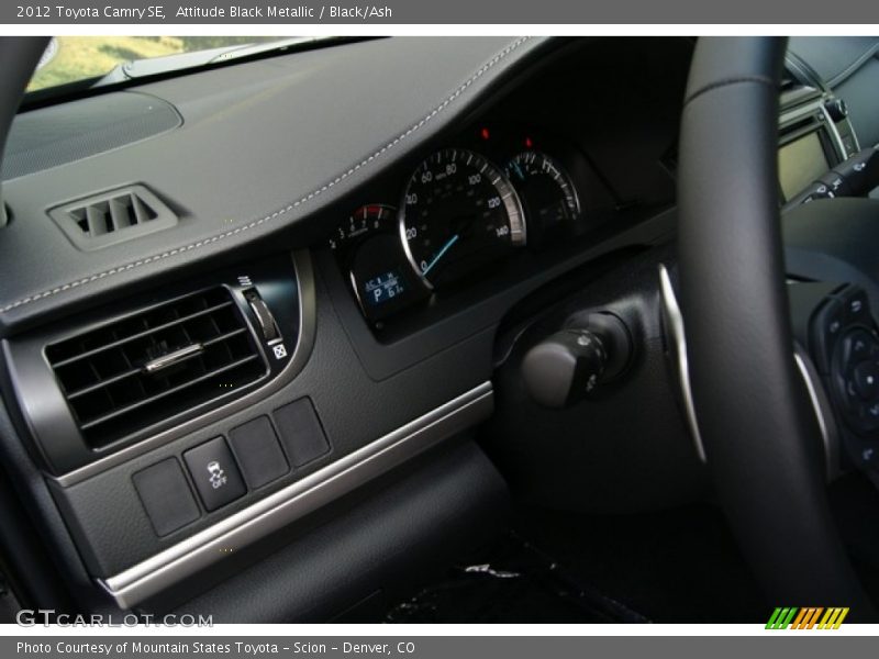 Attitude Black Metallic / Black/Ash 2012 Toyota Camry SE