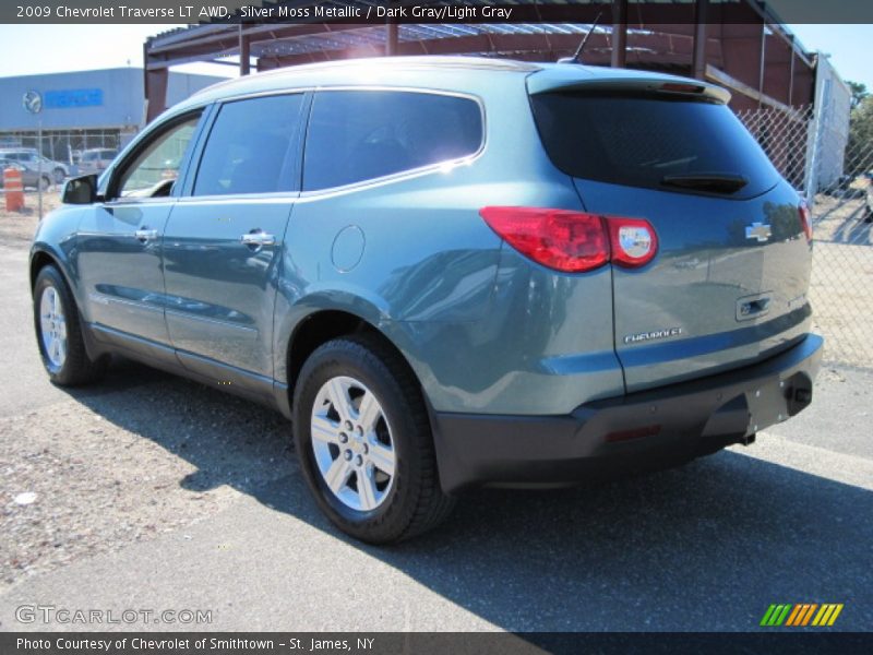 Silver Moss Metallic / Dark Gray/Light Gray 2009 Chevrolet Traverse LT AWD