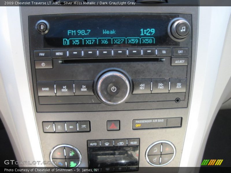 Silver Moss Metallic / Dark Gray/Light Gray 2009 Chevrolet Traverse LT AWD